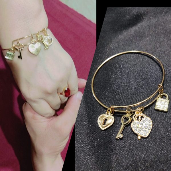 Heart Shape Bracelet Golden Colour